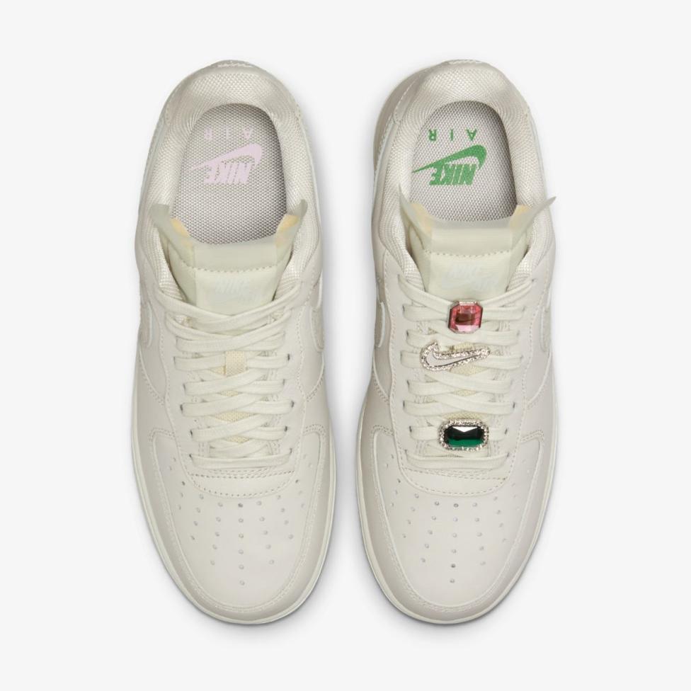 Жіночі кросівки NIKE WMNS AIR FORCE 1 LO PRM DN5463-001_image_4