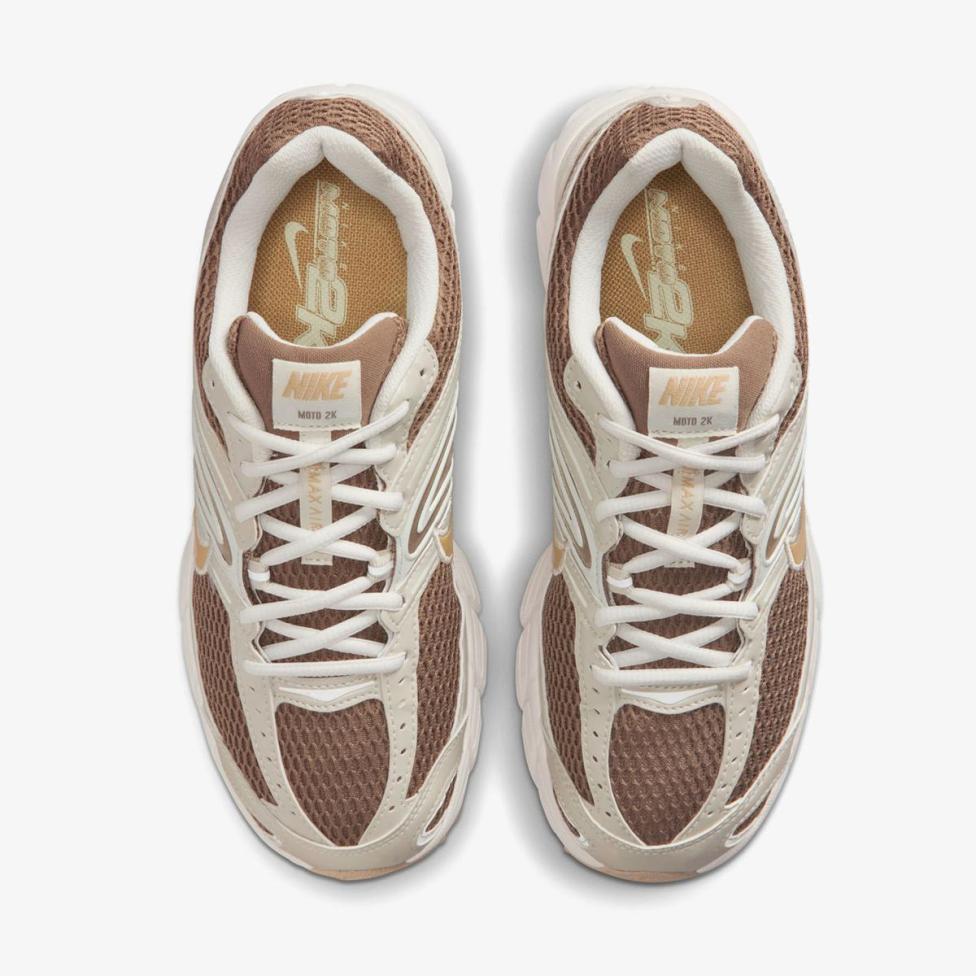 Жіночі кросівки NIKE AIR MAX MOTO 2K IQ0278-214_image_4