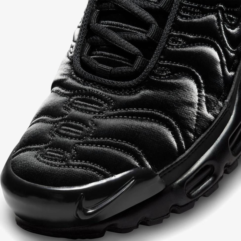 Женские кроссовки NIKE AIR MAX PLUS FV1169-001_image_7