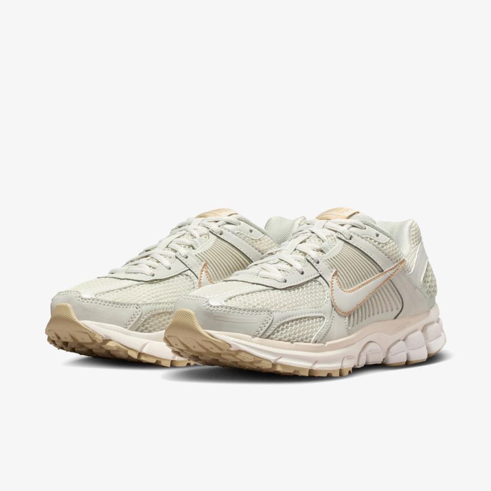 Женские кроссовки NIKE ZOOM VOMERO 5 IB8929-003_image_5