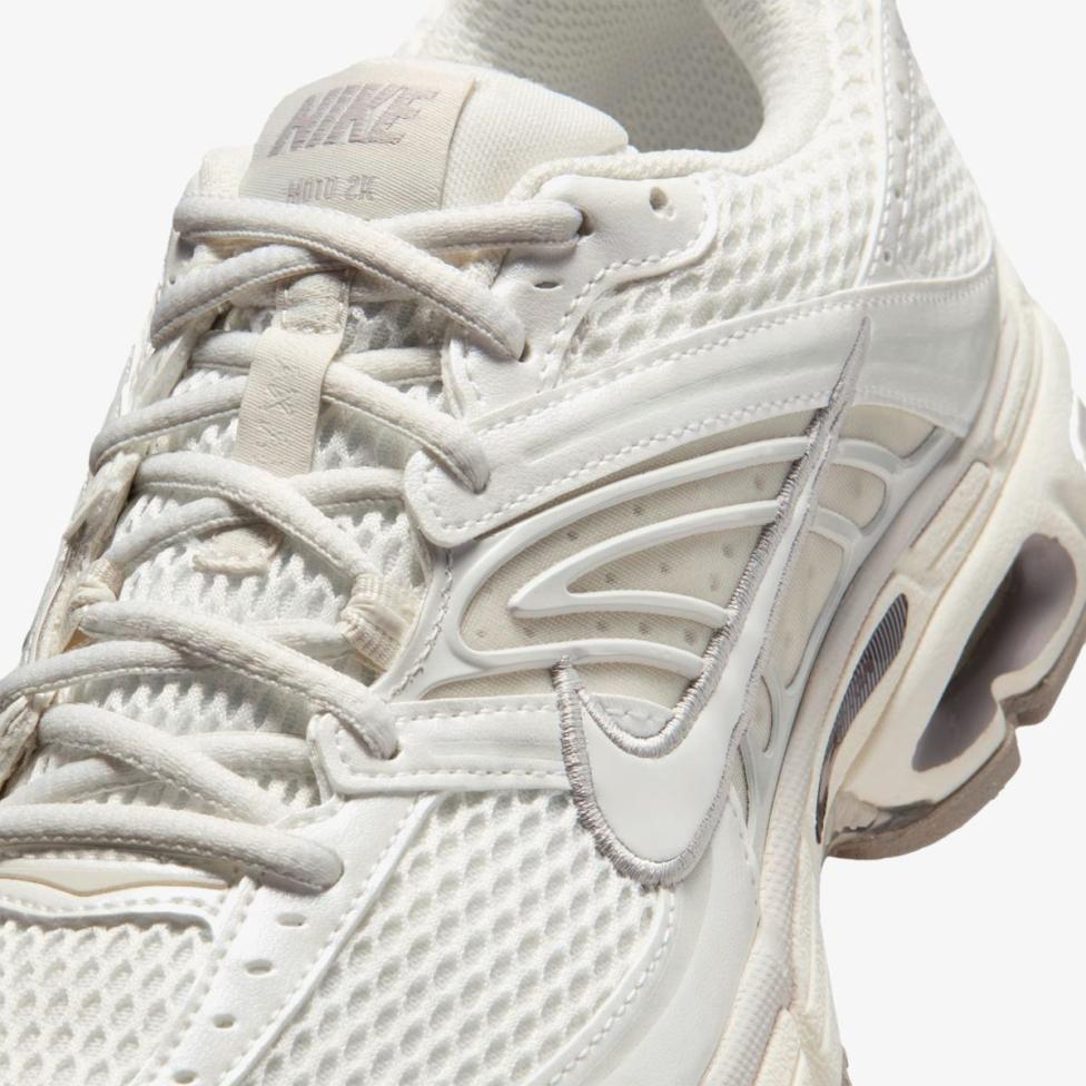 Женские кроссовки NIKE AIR MAX MOTO 2K IQ0272-030_image_7
