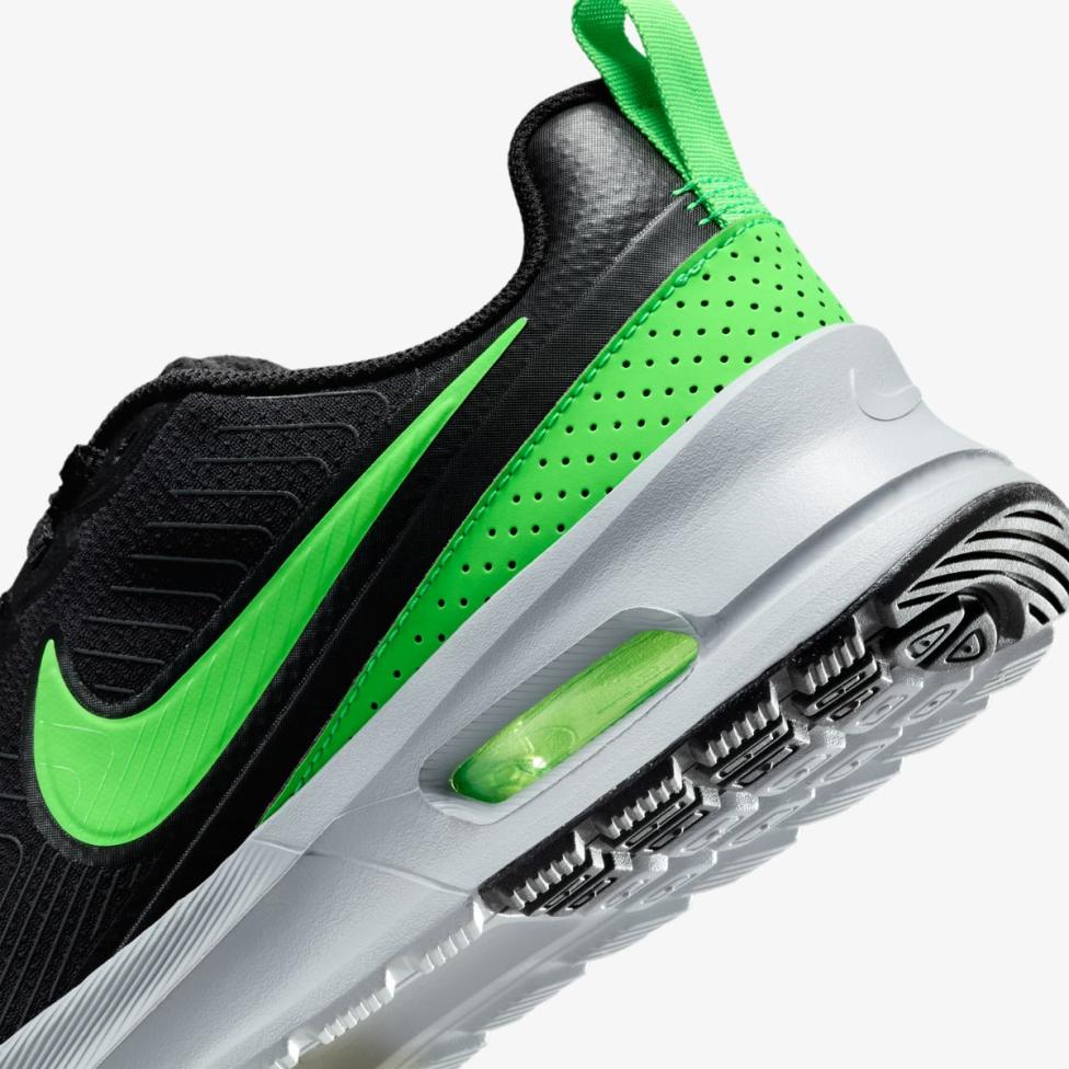 Чоловічі кросівки NIKE AIR MAX NUAXIS HV5754-010_image_8
