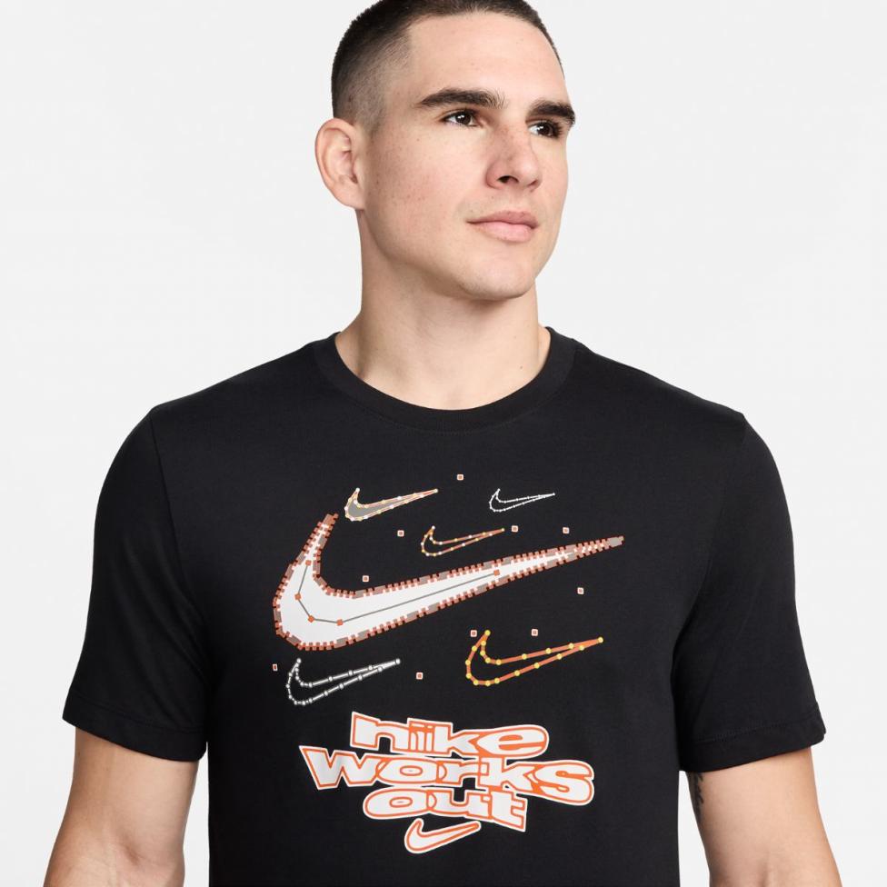 Мужская футболка NIKE M Dri-FIT TEE IYKYK SU24 FV8372-010_image_3