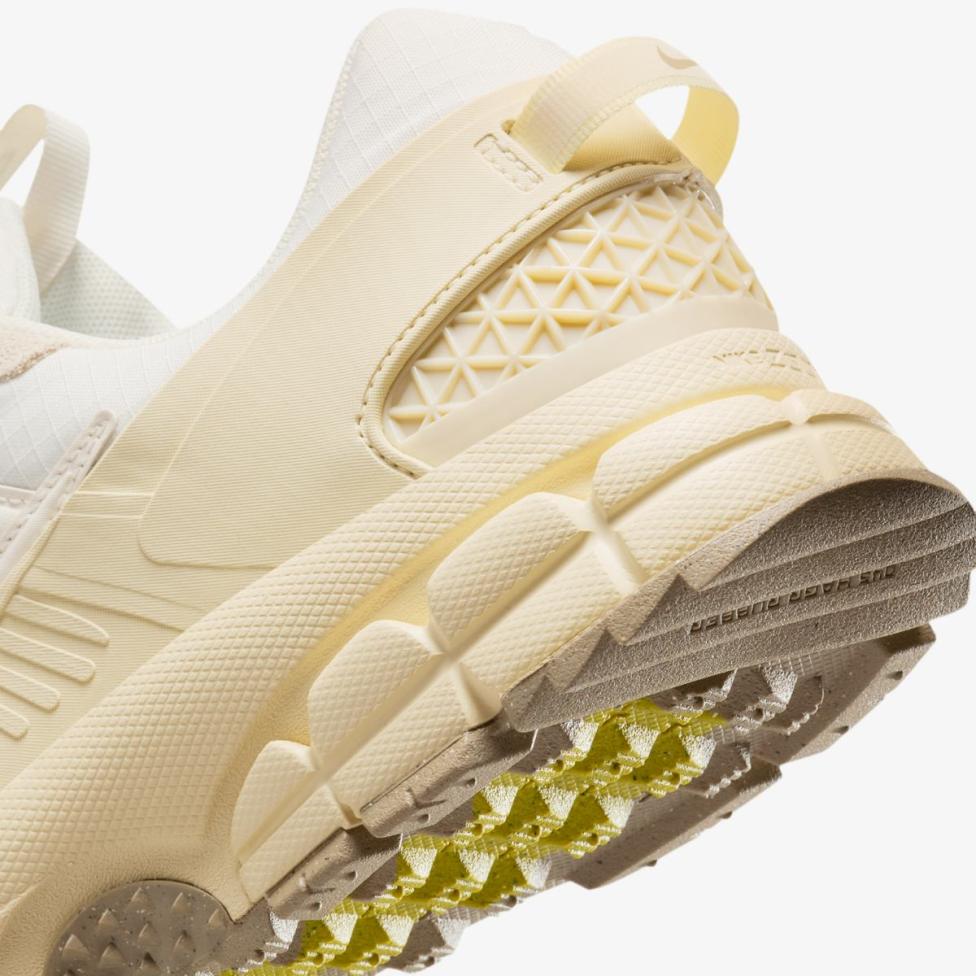 Мужские кроссовки NIKE ZOOM VOMERO ROAM FV2295-101_image_8