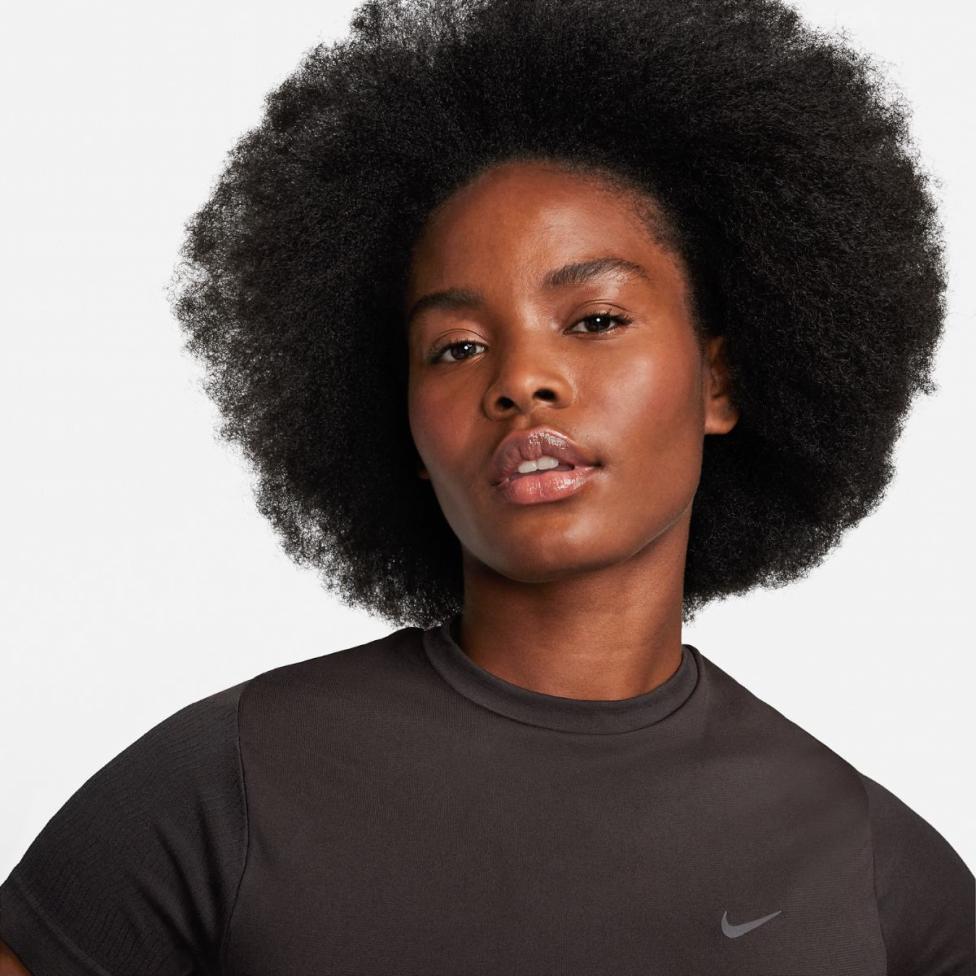 Жіноча футболка NIKE W RN DVN Dri-FITADV ENG SS TP FN2581-227_image_3