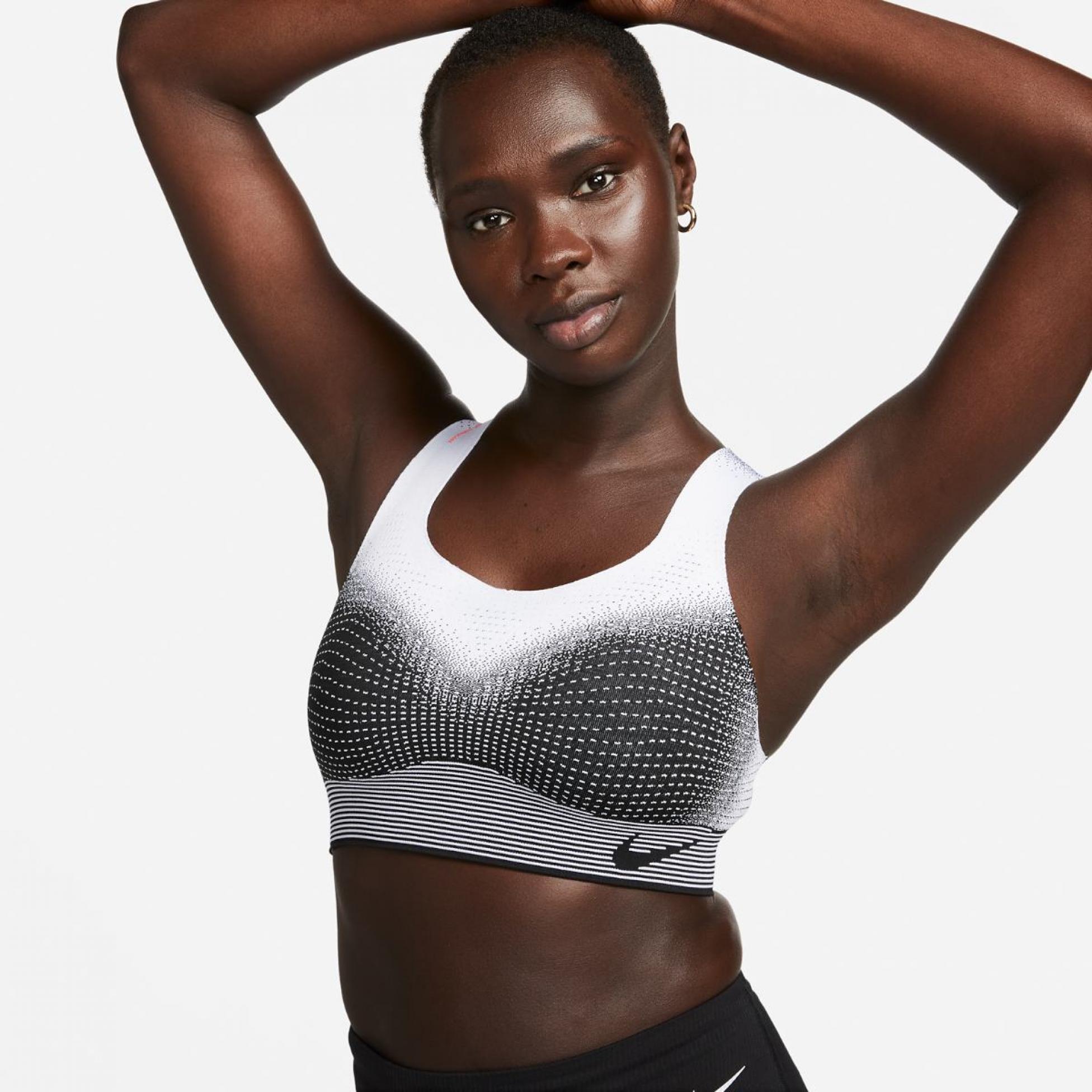 Жіночий топ NIKE W SWSH FLYKNIT BRA DQ5119-010