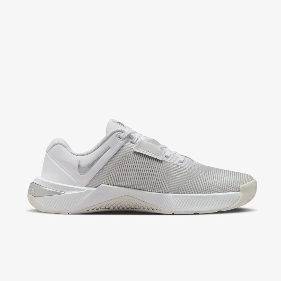 Женские кроссовки NIKE W METCON 10 HQ2620-100_image_3