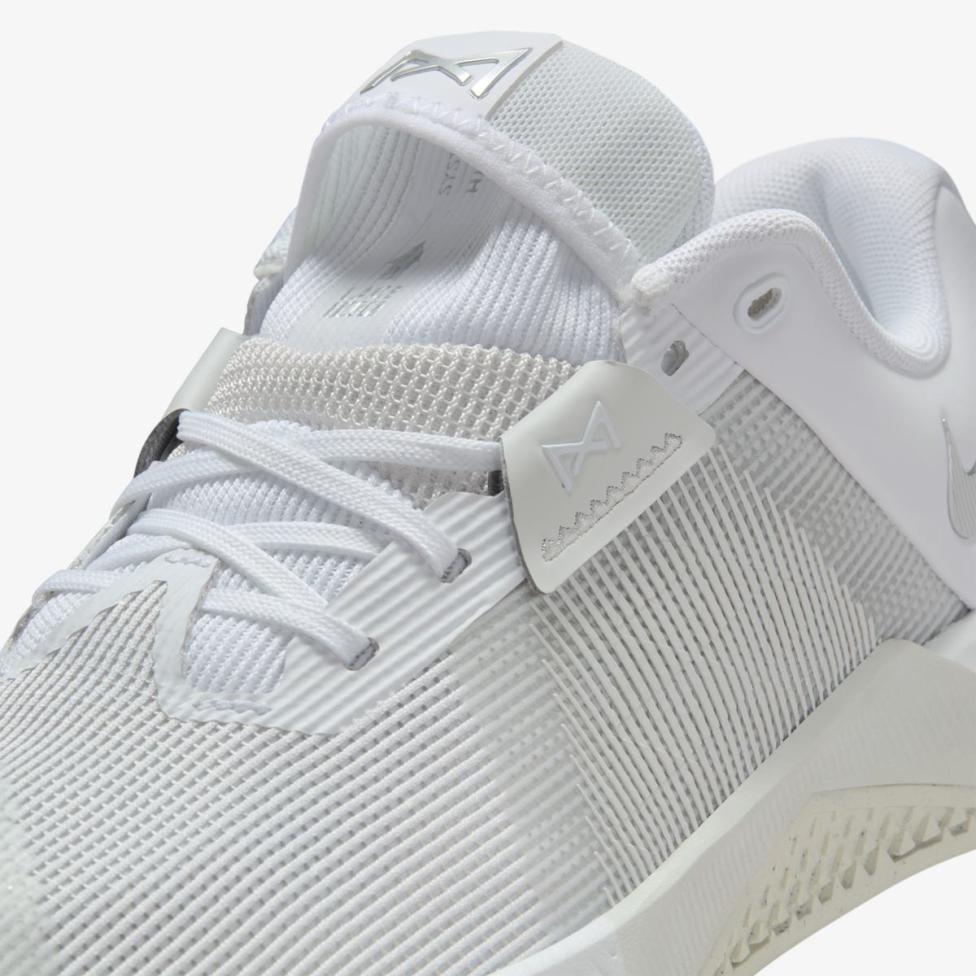 Женские кроссовки NIKE W METCON 10 HQ2620-100_image_8