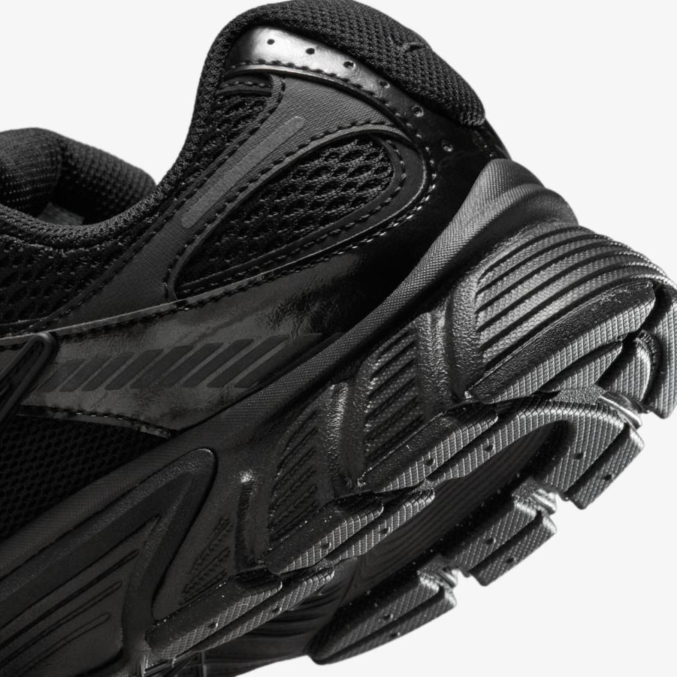 Жіночі кросівки NIKE W V5 RNR HQ7901-001_image_8