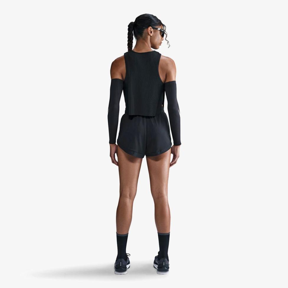 Женские шорты NIKE W NK DF RUN NVLT 2 BR SHRT HJ2234-010_image_4