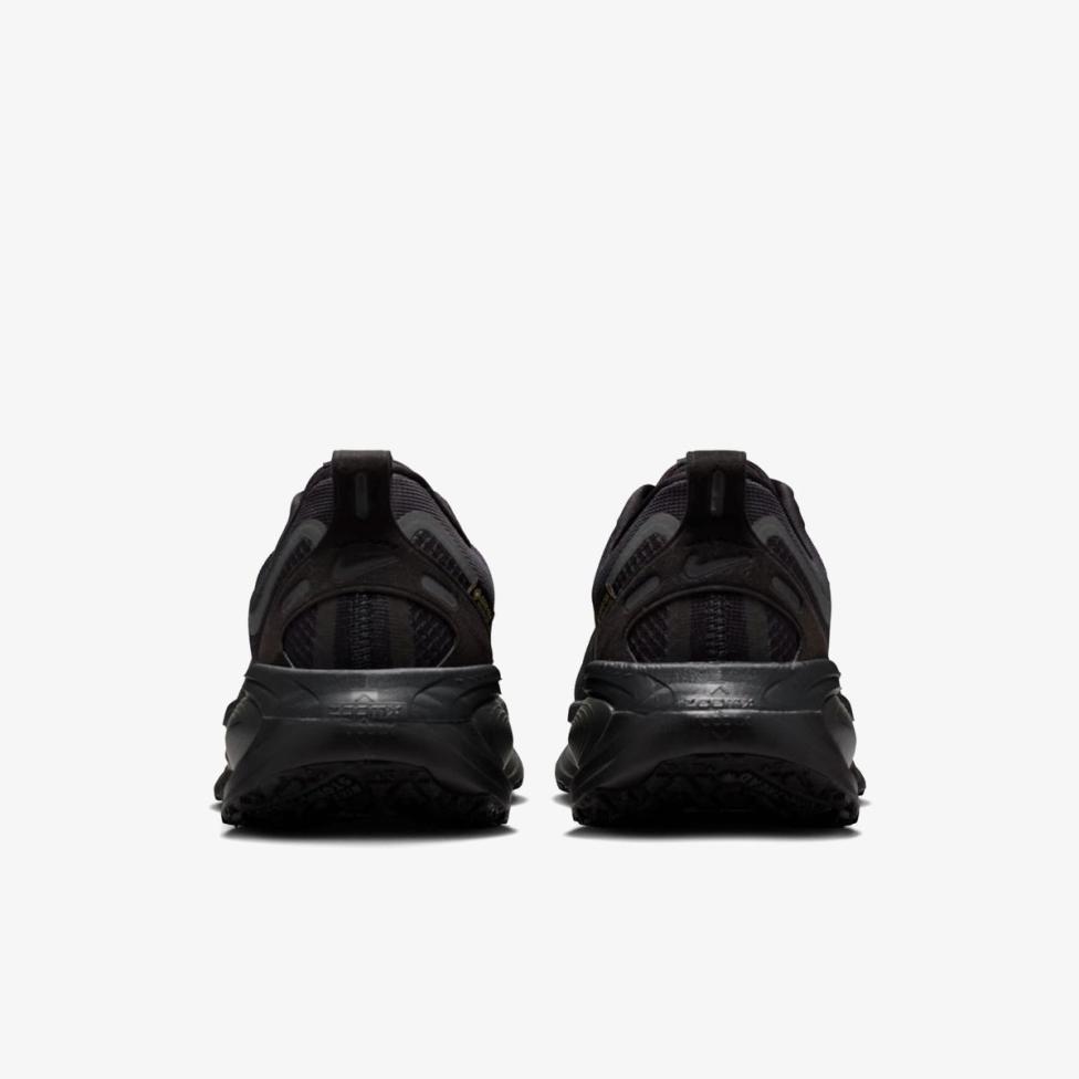 Мужские кроссовки NIKE VOMERO 18 GORE-TEX TRIPLE BLACK HQ7001-001_image_6
