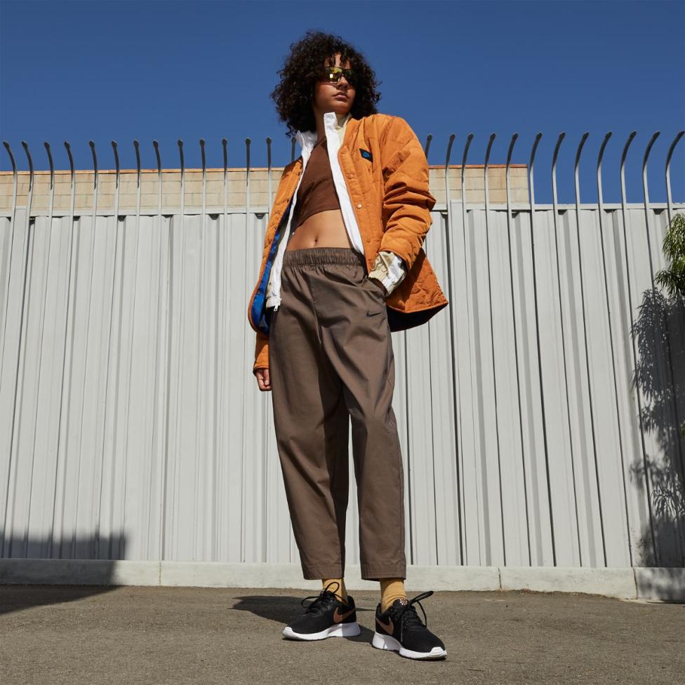 Женские кроссовки NIKE WMNS TANJUN DJ6257-001_image_9