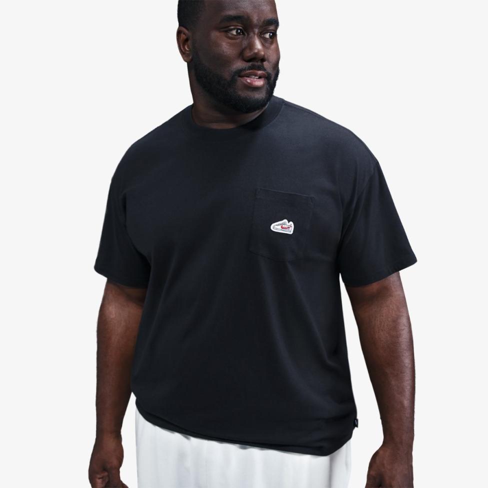 Чоловіча футболка NIKE U NSW TEE M90 SNKR PTCH PKT 2 IB1382-010_image_5