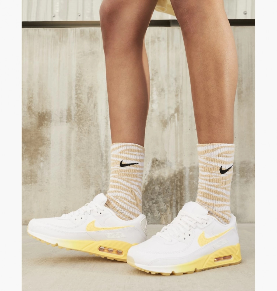 Кроссовки Nike Air Max 90 Se FJ4548-100_image_6